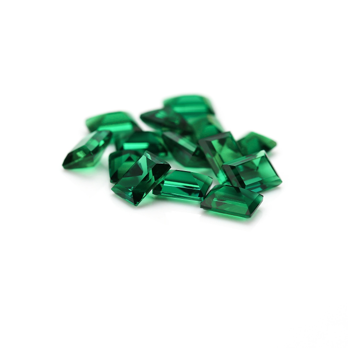 독특한 잠비아 연구소 재배 에메랄드 바게트 6x8mm