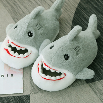 bottes de peluche de requin pantoufle de dessin animé