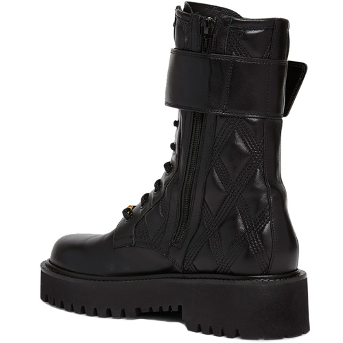 Trendy Flat Footwear for Women