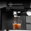 Halbautomatische Kaffeemaschine mit Dampfstab