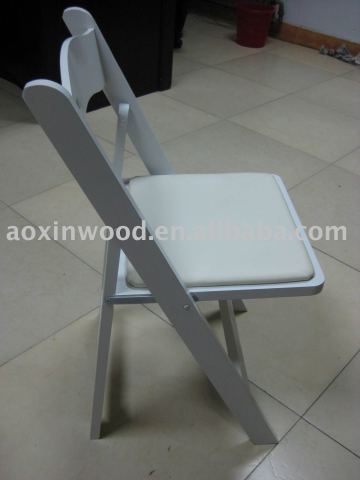 White Wood Folding Chair