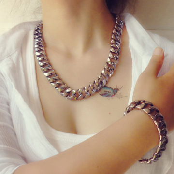 Hot Sale Punk Rock Metal Torque Necklace Jewelry