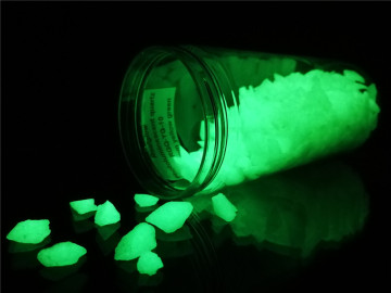 Realglow Photoluminescent Quartz Yellow-green 10mm