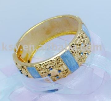 Fashion bracelet
