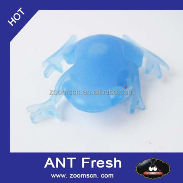 FREST FRESTENER AIR GREAN FROG - กลิ่นเบอร์รี่ป่าสำหรับกระจกมองหลังรถยนต์และรถยนต์