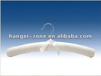 Canvas padded hanger