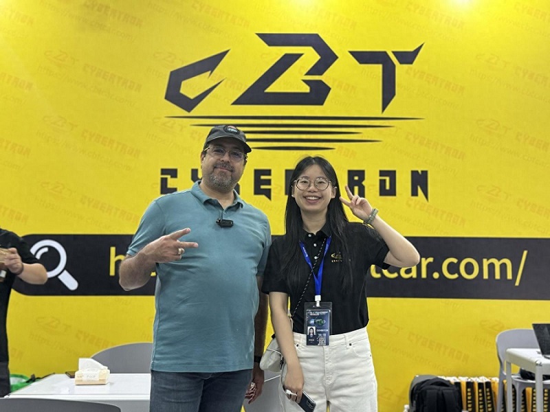The CBT used car export platform debuted at the Automotive Export Industry Belt Exhibition
