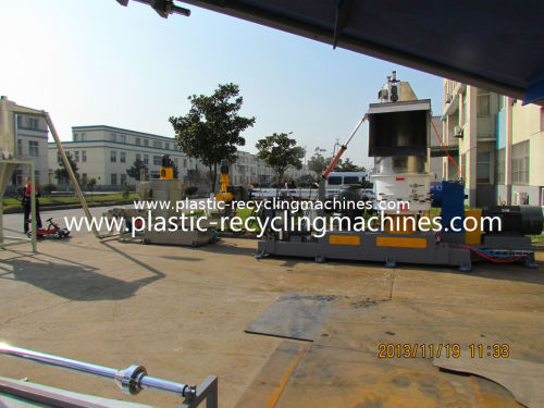 200-600kg/h Pp / Pe Film Granulating Machine , Plastic Granulating Machine