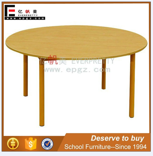 Modern wooden material round restaurant table