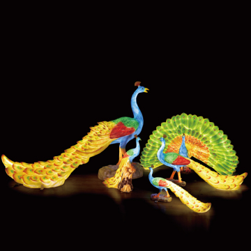 Realistic Life-Size LED Fiberglass Peacock Sculpture for Holiday Park Light Show