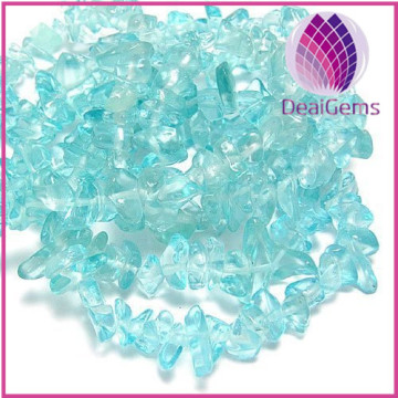 Glass chip beads, turquoise blue, small. 34-inch strand.