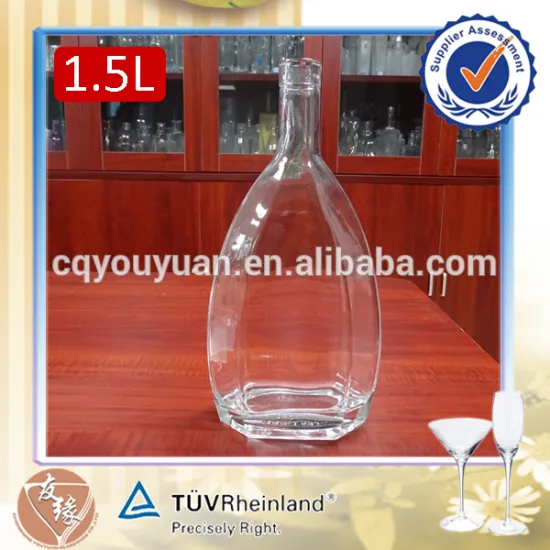 Custom print 1.5 litre flat shaped high flint transparent corked beauty glass bottle for liquor
