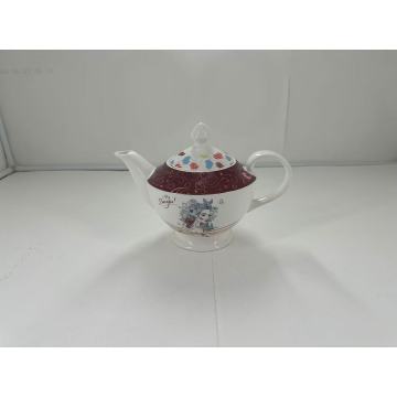 pink ceramic kettle with lid