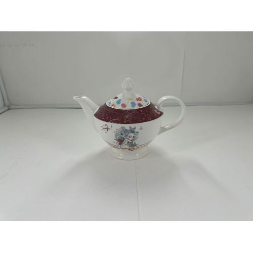 pink ceramic kettle with lid