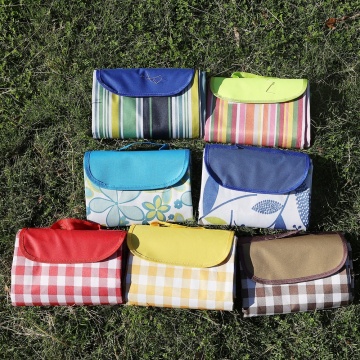 600D Oxford cloth PVC folding hand-held picnic mat