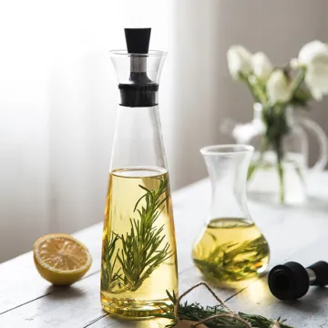 Nordic Glass Cruet Oil Dispenser Bottles Gravy Boats Creative Leak-proof Oil Vinegar Bottle Sauce Container Pot Kitchen Tools