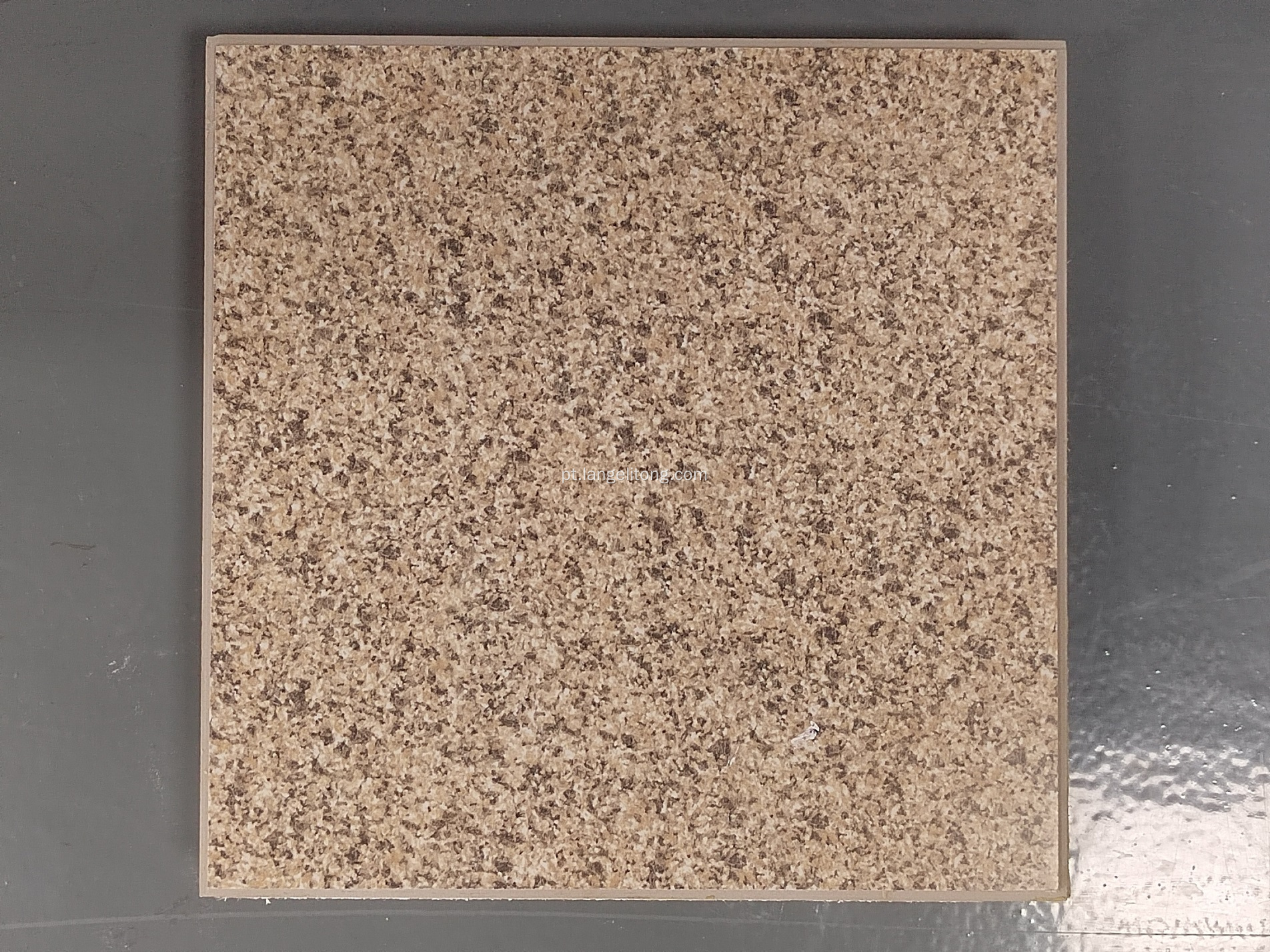 Isolamento de telhado com eficiência energética