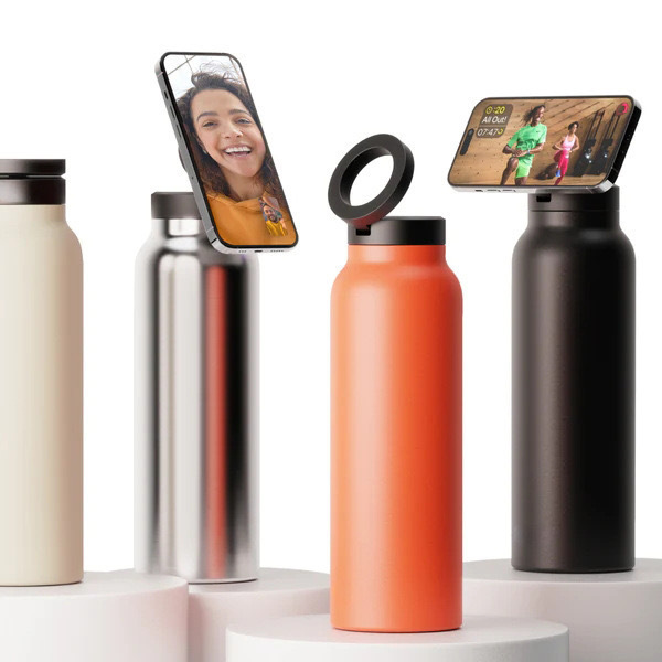 Creative magnetic phone handle water cup