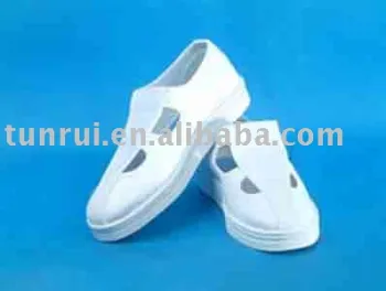 Four-hole shoes