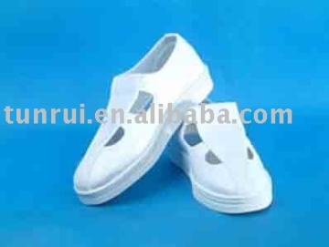 Four-hole shoes