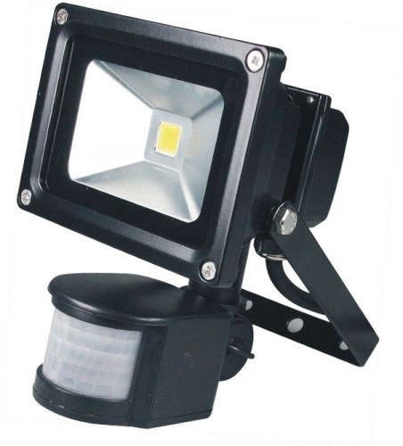 Outdoor Waterproof Led Flood Light With Sensor And High Lumens