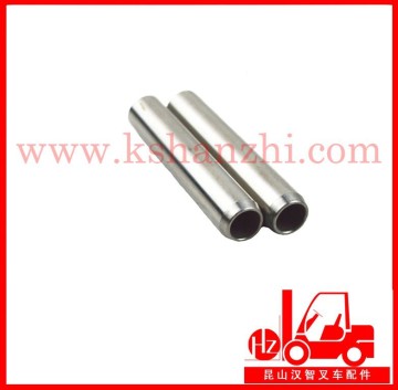 Forklift part 6D102 valve guide(3904408/3904409)