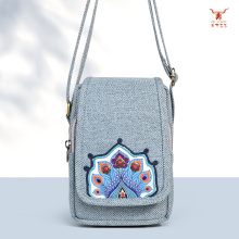 Mei Yi Arts 孔雀印花亞麻風格翻蓋斜背包