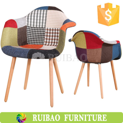 Wholesale Luxury Upholstery Fabric Dining Chair with Wood Legs