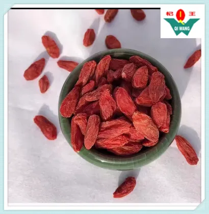 Dried fruit vegetarian food goji berries goji