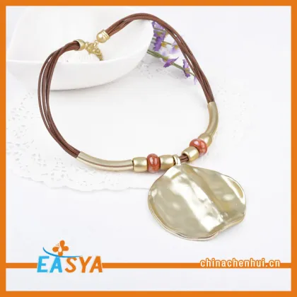 18 Carat Gold Necklace Beaded Chain Coin Pendant Necklace