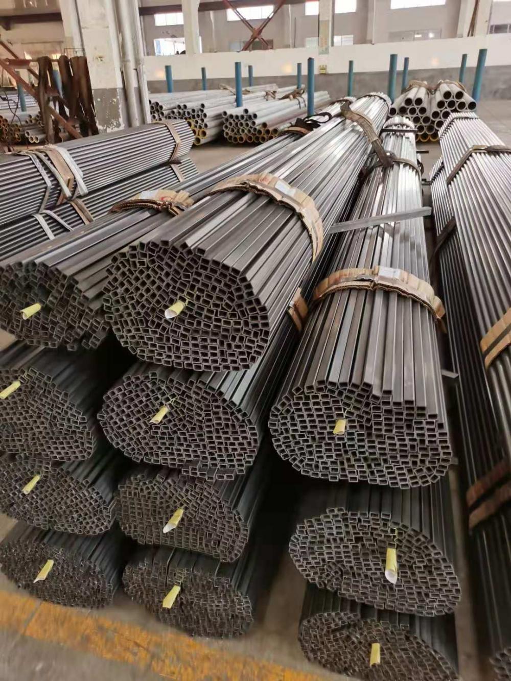 Ống thép hình chữ nhật hàn E355