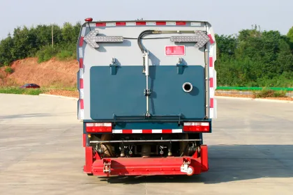 Dongfeng Tianjin Rear Mounted Vacuum Vehicle