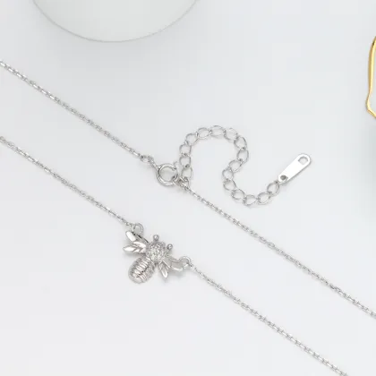 S925 Silver Inlaid With Stone Small Bee Clavicle