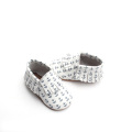 Fashion Shoes New Born Baby Moccasins in Buck