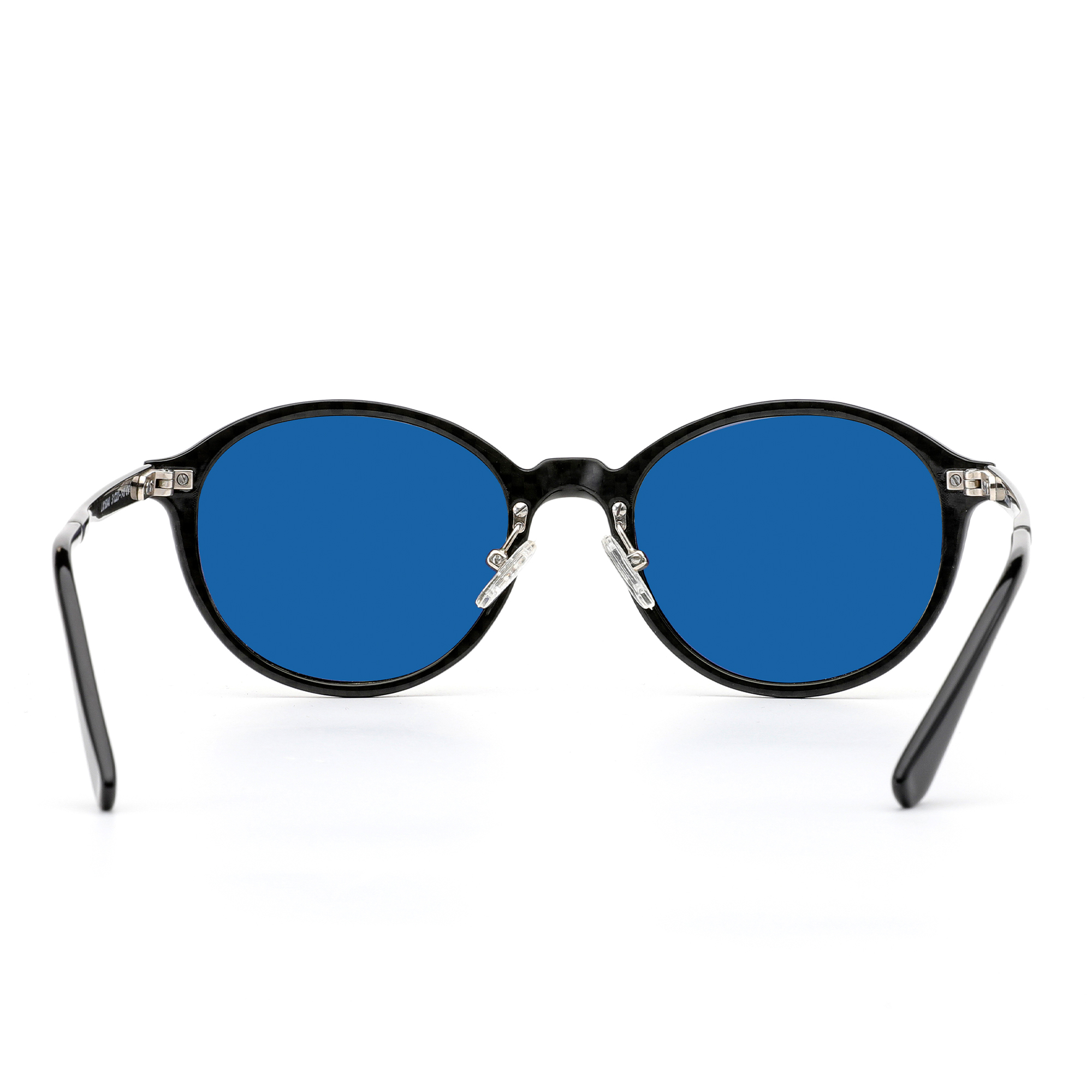 Polarized Eyewear with Carbon Fiber