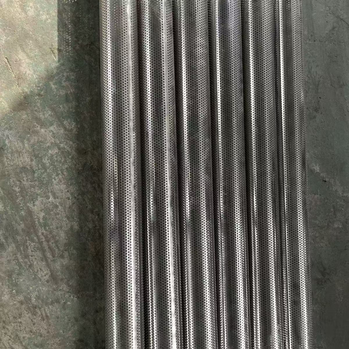 Stainless Steel Seamless Steel Pipe Punched Circular Holes