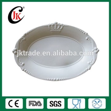 Placa de bife de cerâmica branca em relevo branca e fina de belas e bife com design de coroa com design de coroa
