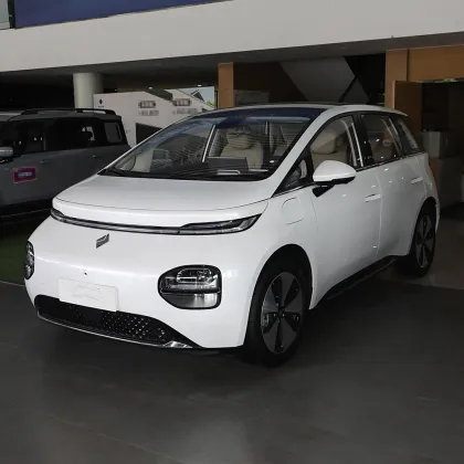 Baojun Yunduo compact car
