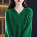 New V-neck solid color twist bubble sleeve sweater