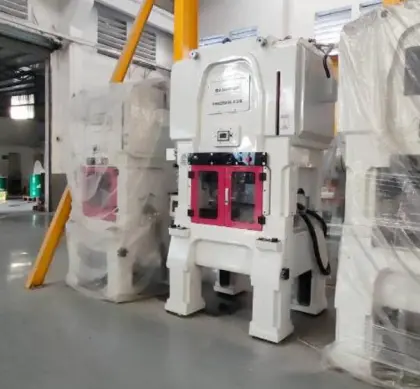 Electronic components high speed punch press