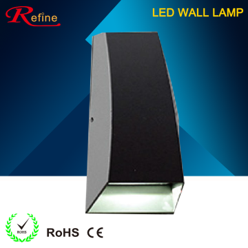 Classic waterproof outdoor LED wall lamp
