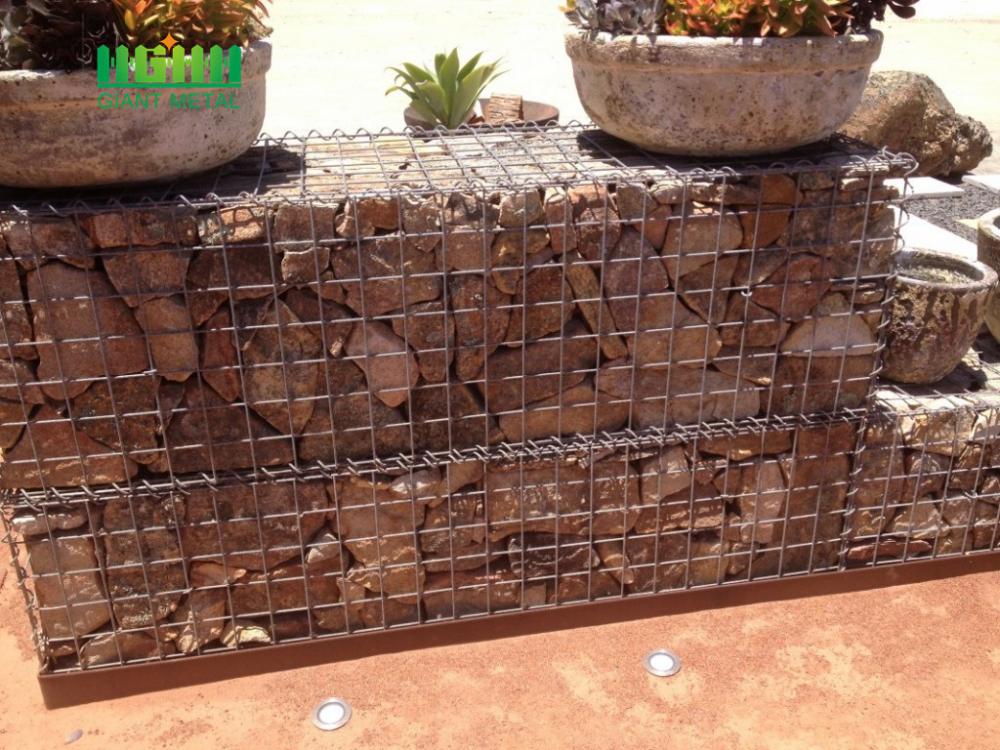 Anti-erosion welded gabion box