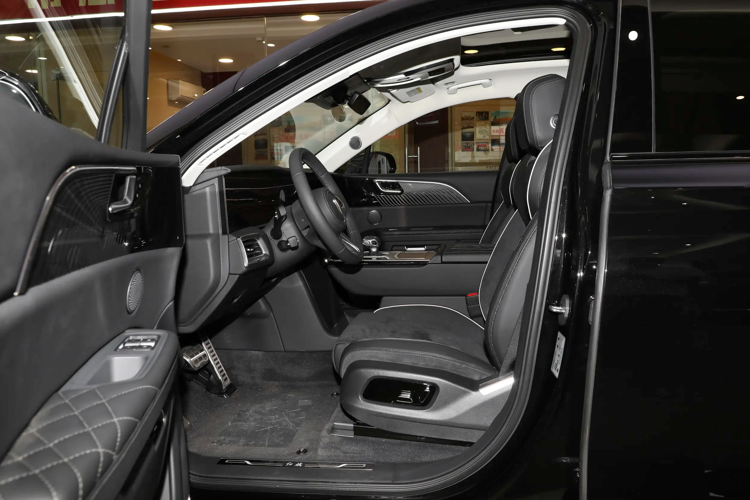 Hongqi E-HS9 2024 Model 690km Flagship Edition 7-Seater