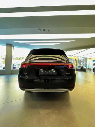 Huawei AITO M9 Electric SUV 2025