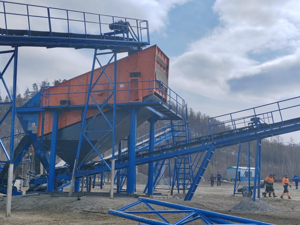 Wet sand sieving linear vibrating screen machine