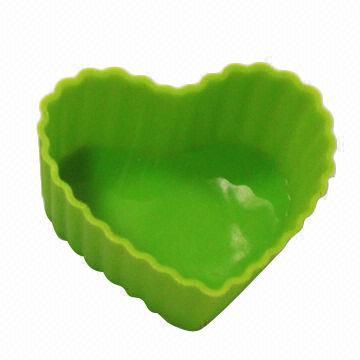 Heart Shape Silicone Cake Mold, Easy to Clean and Remove, Customized Designs Accepted