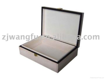 Wooden gift case