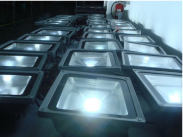 150W COB LED Flood Light Bridgelux +MeanWell Driver for Golf court, Tennis court, Soccer court, Sports stadium, PIR senseor