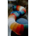 Elegante sofá curvo de arco iris