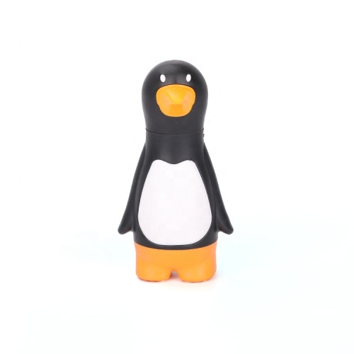 pequeno conjunto de ferramentas para presentes de forma de pinguim fofos